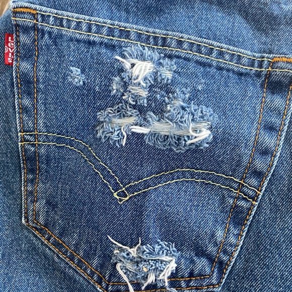 LEVIS vintage distressed short (too big for me) :( - Picture 5 of 14